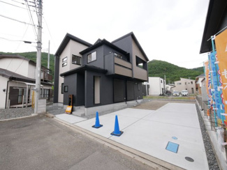 【外観】 | 甲府市羽黒町 オール電化新築戸建 敷地68坪・小学校徒歩4分
