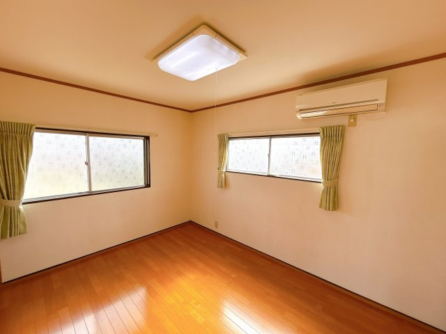 いわき市若葉台１丁目　戸建て　不動産プラスの洋室|ゆったりした洋室です