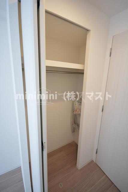 セレニテ日本橋プリエの収納|※お部屋によりカラーリングが異なります。