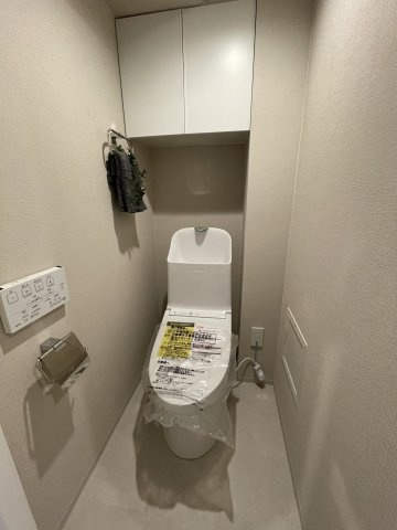 マンハイム芦屋のトイレ|※設置されている家具・小物・照明はディスプレイ用です。家具・照明付き販売ではございません。