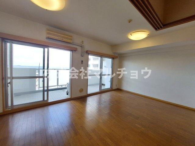 ファミールヴィラ紀伊田辺C棟の居間・リビング|ゆったり過ごせるリビングです