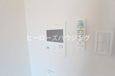 【セキュリティ】 | ロイヤルコート中桜塚 