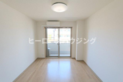 【洋室】 | ロイヤルコート中桜塚 