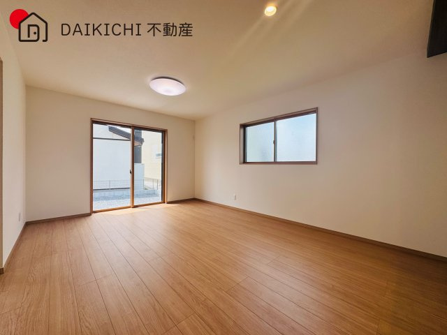 【居間・リビング】 | 東松山市松山町第1期　ワイウッドコート　新築戸建　全5棟　3号棟