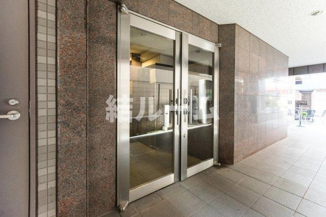 豊島区巣鴨４丁目の賃貸マンションのエントランス