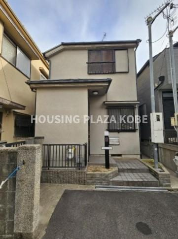 須磨本町1丁目貸家のエントランス