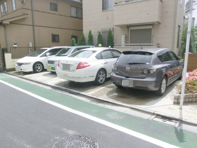 アークみのりの駐車場|敷地内駐車場（要確認）