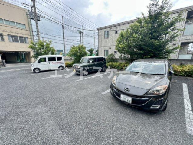 ラディアーレの駐車場|高崎、前橋のお部屋探しはエンドスケープまで！お客様の理想お聞かせ下さい♪