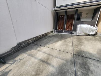四条大宮テラスハウスの駐車場