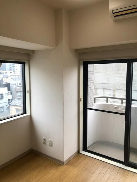 シティハイツ新大塚の居間・リビング