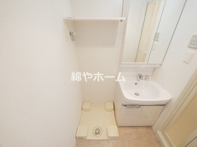 エスプレイス大阪城サウスコンフォートの独立洗面台|独立洗面台あり、毎朝おしゃれに忙しい女性の方におすすめです