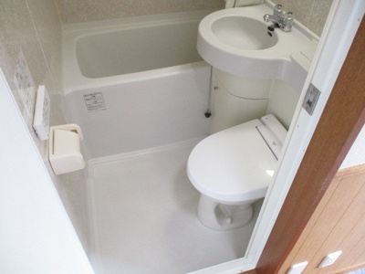 【シャワールーム】 | セレクション寄宮Ⅱ | ※写真は別のお部屋を使用しています。