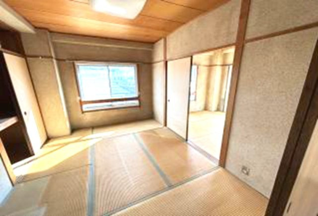 甲陽園ハイツの和室|和室が隣接しており、続き間としてお使いいただくことも
