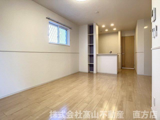 ニューメゾン感田Ｂの居間・リビング