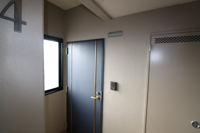 京都市山科区大宅中小路町の賃貸マンションの内装