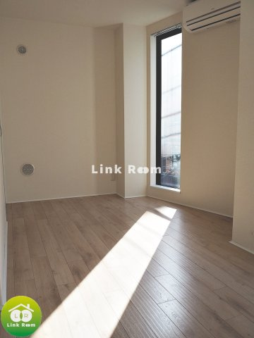 b'CASA新大橋の居間・リビング