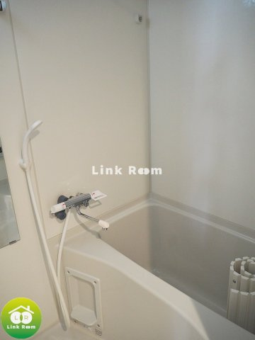 b'CASA新大橋の浴室