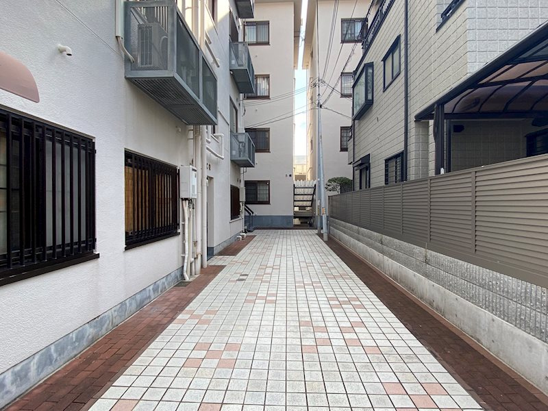 楠丘マンションのロビー