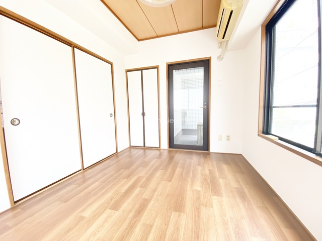 カーサフィオーレの寝室|キレイな畳の和室です☆