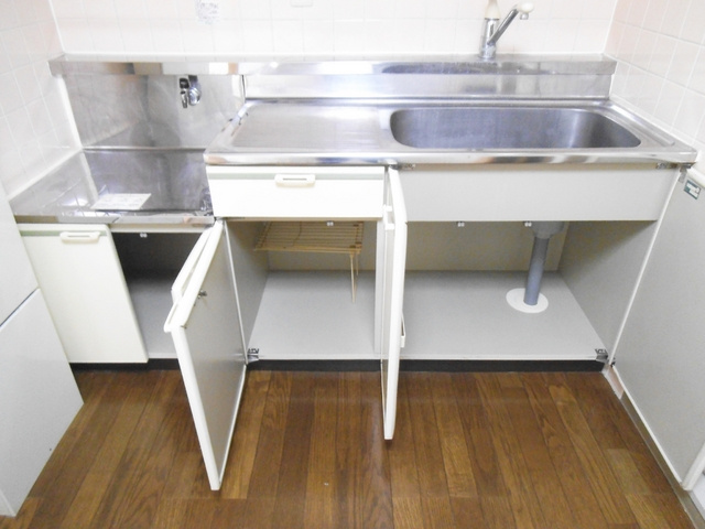 カーサフィオーレのキッチン|キッチンの下部収納も広々♪