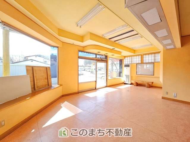鹿沼市茂呂店舗の内装|店舗内装