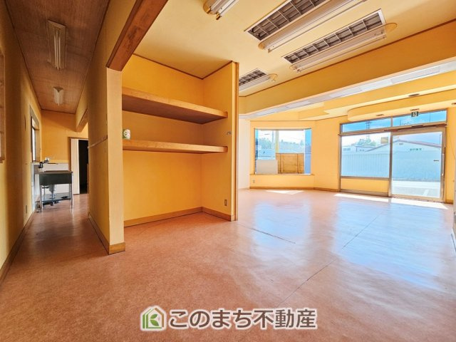 鹿沼市茂呂店舗の内装|店舗内装