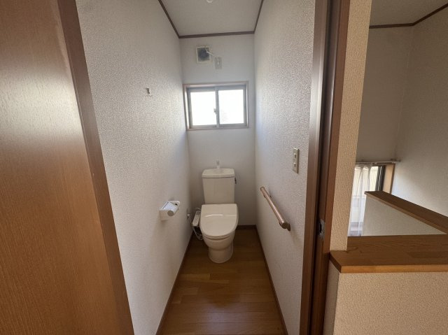 中之条戸建中古のトイレ
