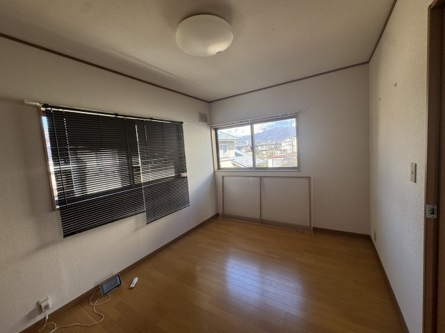 中之条戸建中古の洋室