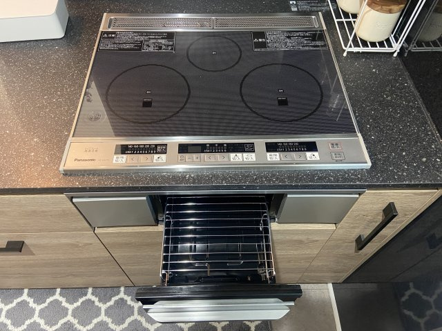 【キッチン】 | 玉名郡和水町藤田 | ☆3口ＩＨクッキングヒーターで料理も捗ります！☆安心・掃除も楽です！☆