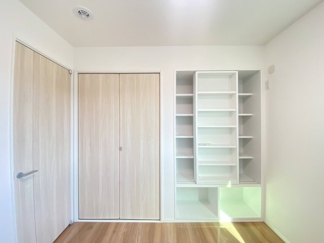 【収納】 | 玉名郡和水町藤田 | ☆2階4.5帖の洋室の収納！・クローゼットと棚が使えます！