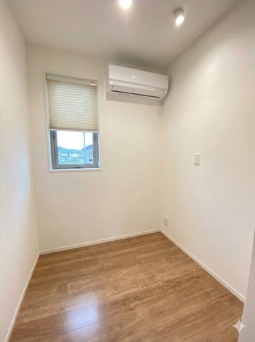 【洋室】 | 玉名郡和水町藤田 | ☆2階2.5帖の書斎！・リモートワークに便利です！☆