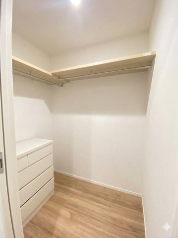 【収納】 | 玉名郡和水町藤田 | ☆1階・洗面横の棚付き広々WIC！☆