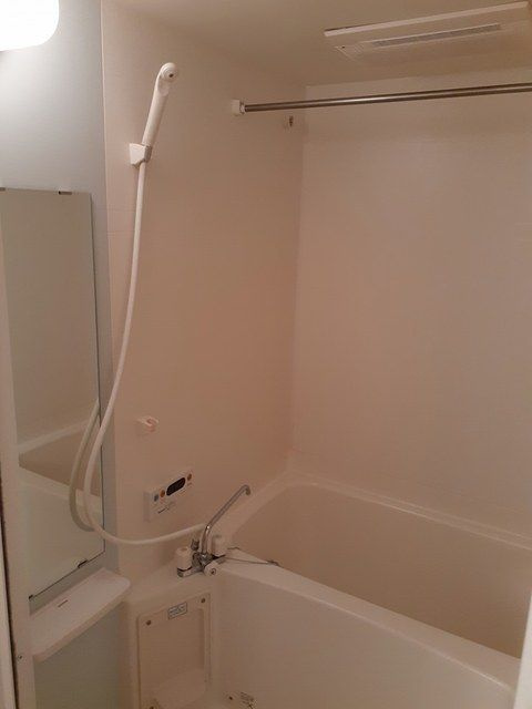 メゾンまえはたⅡの浴室