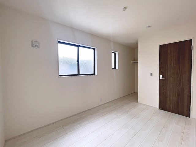 新築戸建・新築建売　福島市大森第9　大森小・信夫中の洋室|落ち着きのある空間で自分だけのプライベートな時間をお過ごしください！