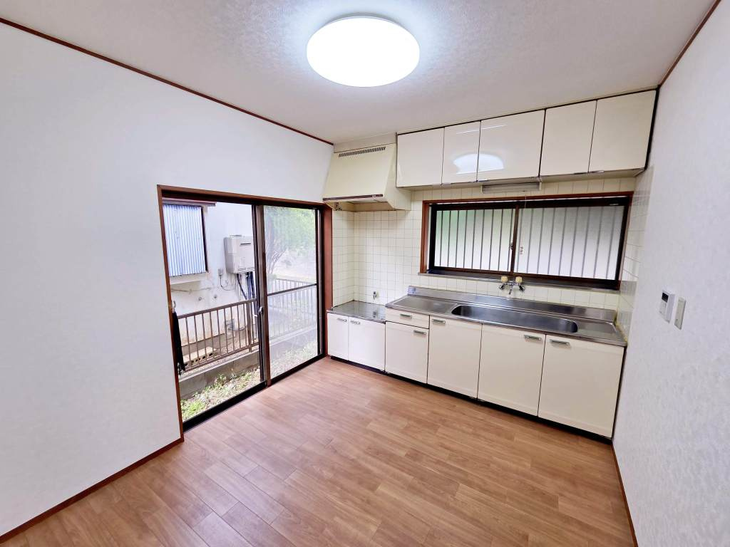 市原市栢橋戸建てのキッチン