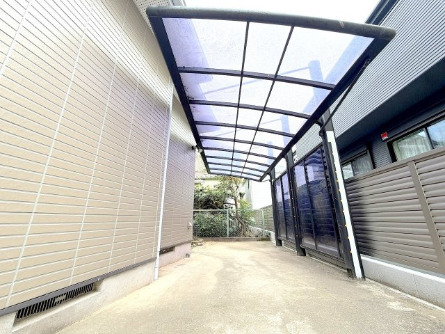 昭島市田中町1丁目　中古戸建の駐車場