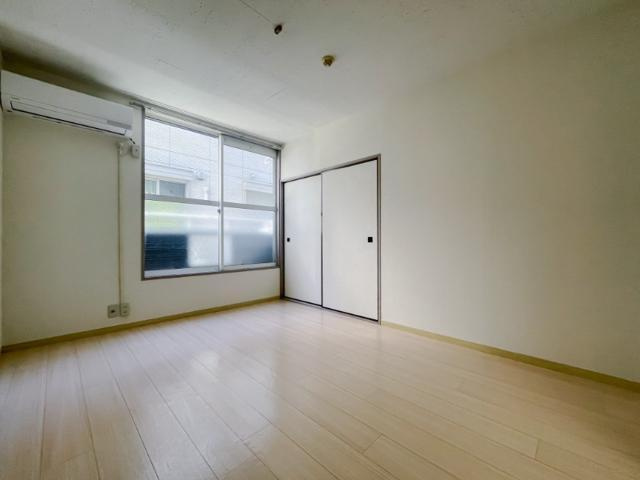 新井ハイツの寝室