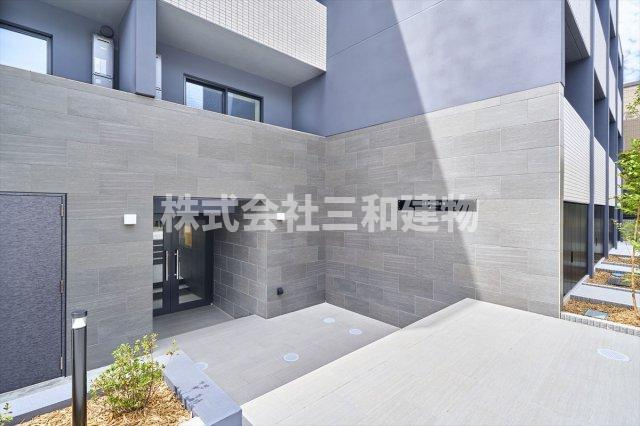 DIPS成増のエントランス