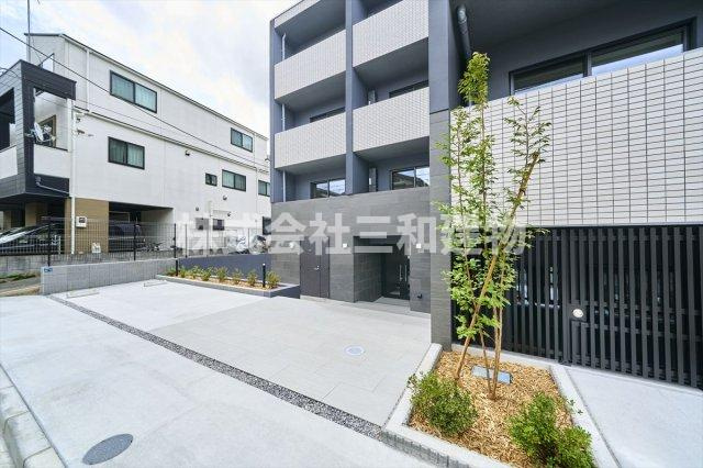 DIPS成増のエントランス