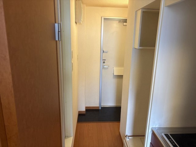 レオパレスサンガーデンの玄関