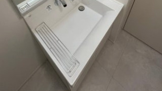 エムズレーベル西日暮里の独立洗面台