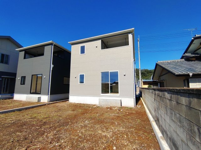 新築戸建・新築建売　足利市大前町第2　山前小学校・西中学校の庭|陽当たり良好な庭付き！ガーデニングも楽しめそうです！