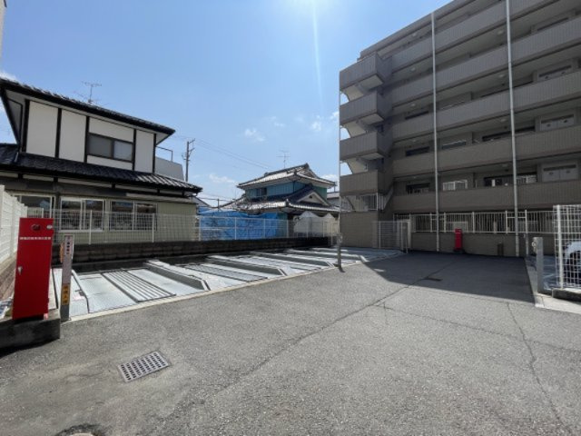 中古マンション　サンクレイドル郡山のエントランス|オートロック付きマンション。管理人もおりますので、常に清掃が行き届いております。