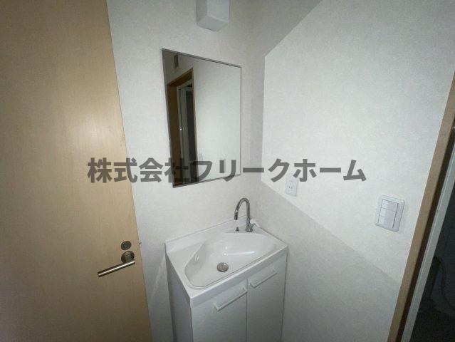 三鷹市牟礼３丁目のアパートの洗面所