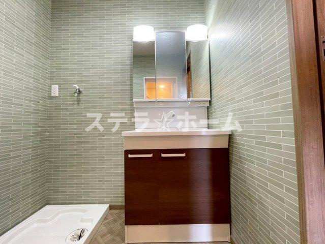 東中浜7 中古戸建の独立洗面台|独立洗面台、朝の身支度には欠かせません