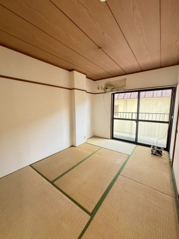 春日マンション の和室