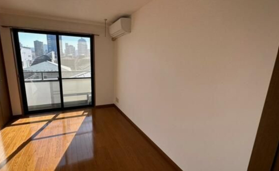 エレンシアの居間・リビング