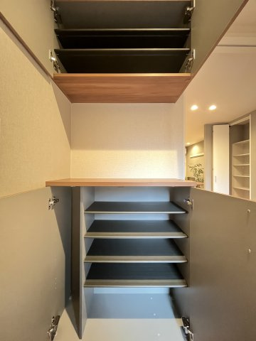 ルマ・エスペランサＢの収納|写真はモデルルームの為、家具や小物は付帯しません。