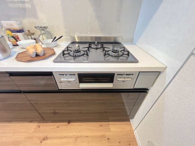 ルマ・エスペランサＢのキッチン|写真はモデルルームの為、家具や小物は付帯しません。