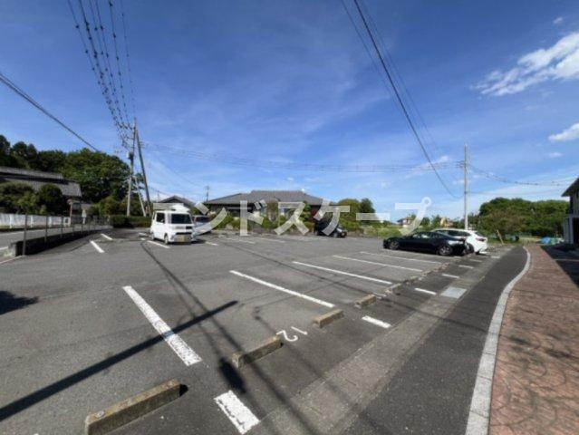 グリーンハウスＣの駐車場|高崎、前橋のお部屋探しはエンドスケープまで！お客様の理想お聞かせ下さい♪